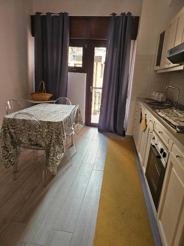 Appartamento Prestigioso Ristrutturato 3 Balconi - image 5