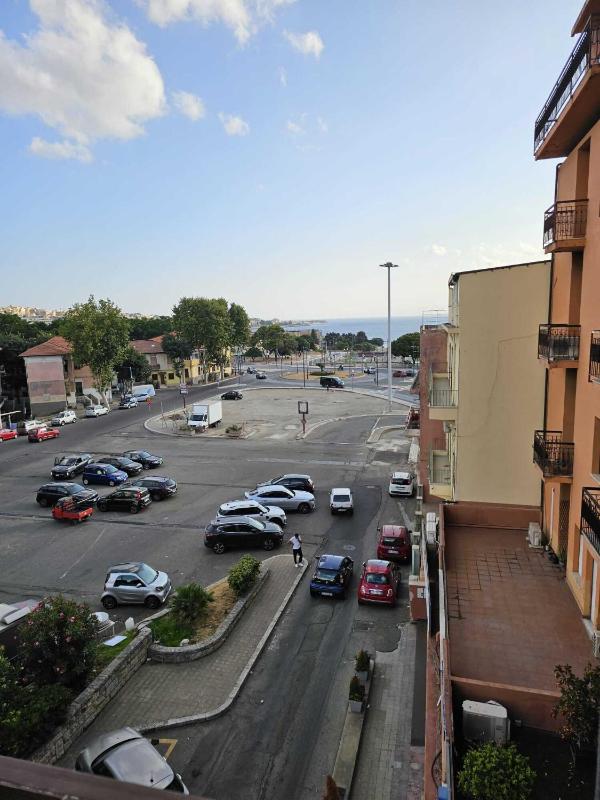 Appartamento Prestigioso Ristrutturato 3 Balconi - image 14