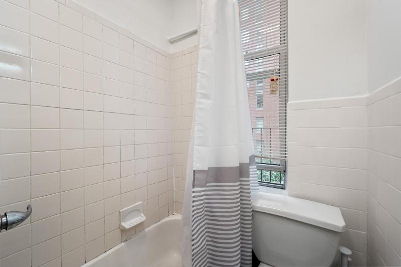 2BR Upper East Side near Central Park - image 8