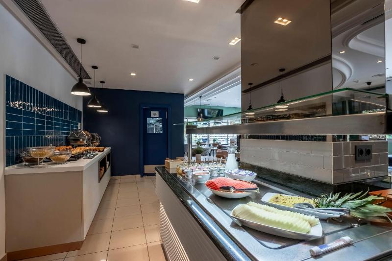 Travelodge Alicante Puerto - image 17