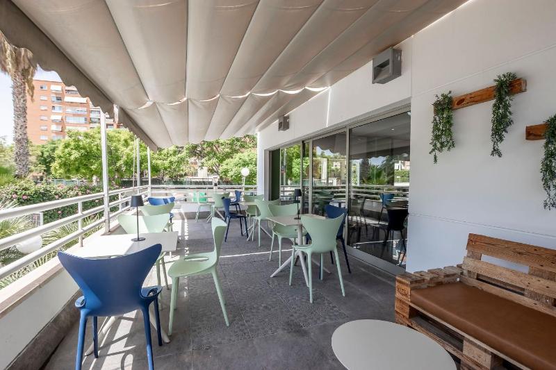 Travelodge Alicante Puerto - image 40