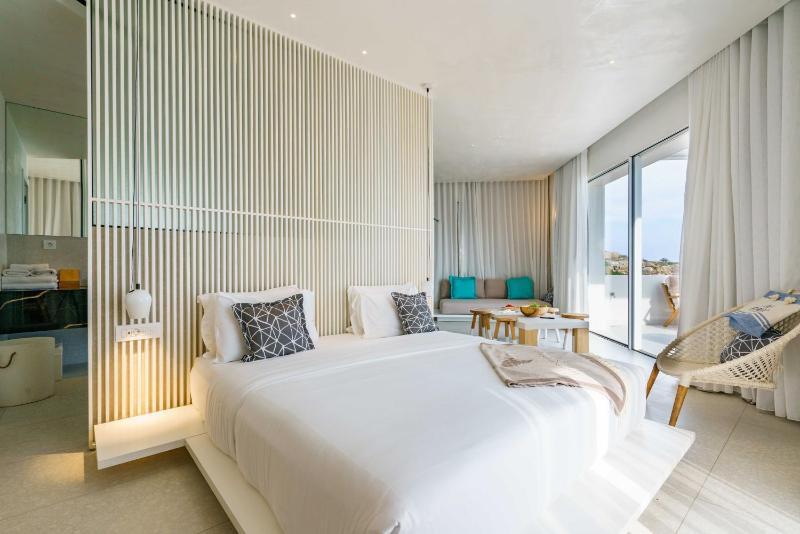 Mykonos Dove Beachfront Hotel - image 9