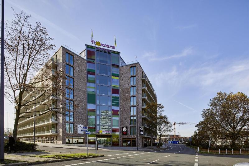 Flowers Hotel Essen - image 32