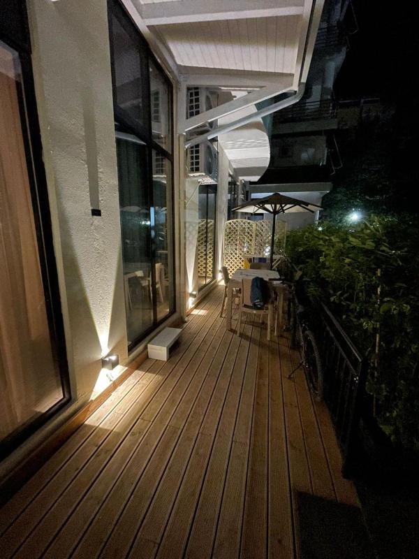 Henri's Apartment - image 12