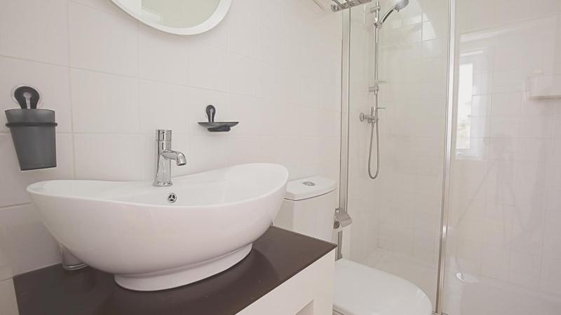BmyGuest - Almada Garden Apartment - image 25