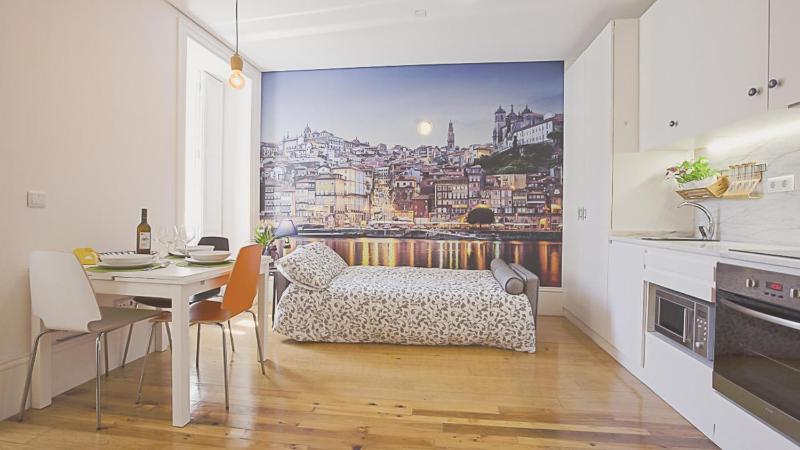 BmyGuest - Almada Garden Apartment - image 5