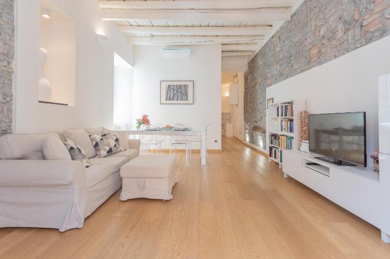 Wine Not Apartment Como Centre by Rent All Como - image 33