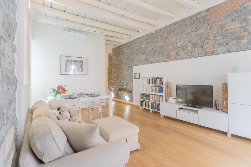 Wine Not Apartment Como Centre by Rent All Como - image 27