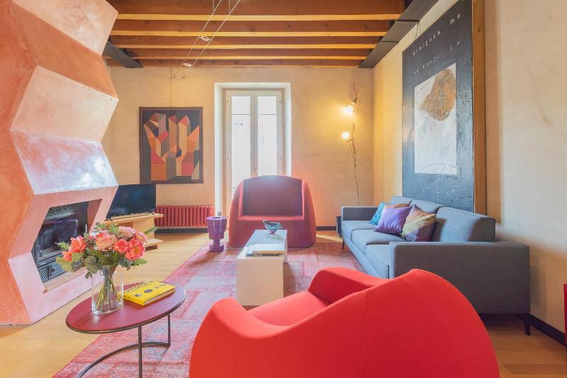 Night at the Museum Apartment by Rent All Como - image 13