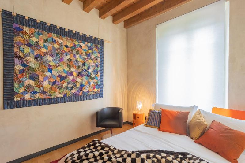 Night at the Museum Apartment by Rent All Como - image 24