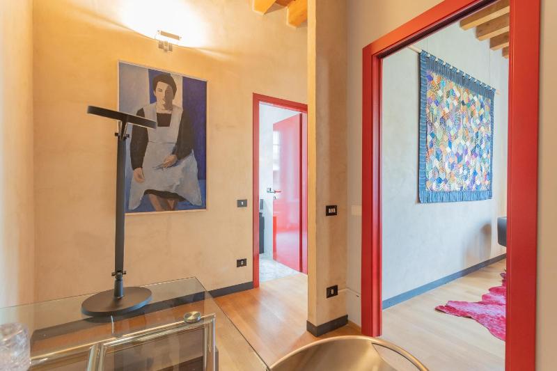 Night at the Museum Apartment by Rent All Como - image 9