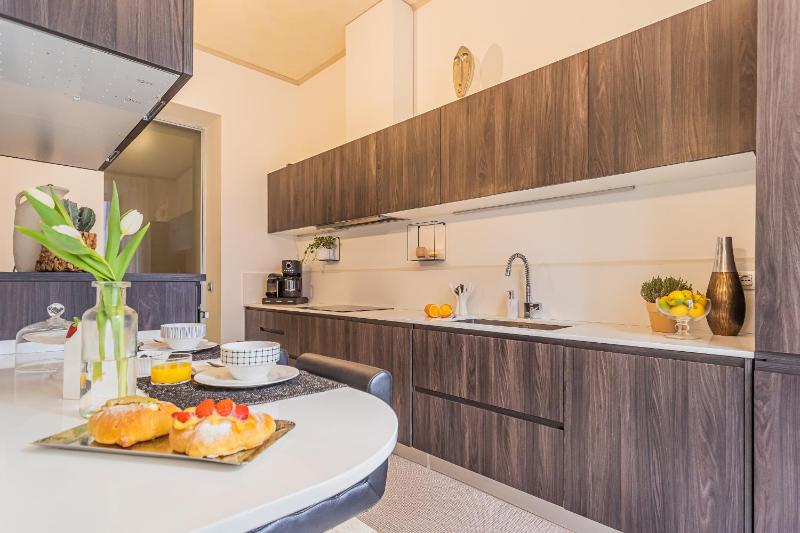 Rovelli 41 by Rent All Como - image 4