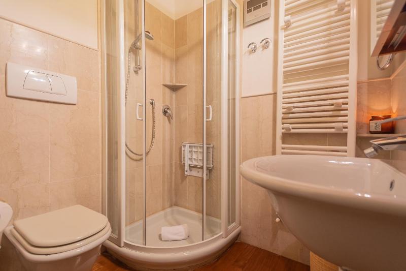 Residenza Dolce Lago by Rent All Como - image 13