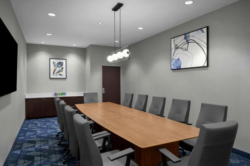 Courtyard by Marriott Pittsburgh Airport Settlers Ridge - image 10