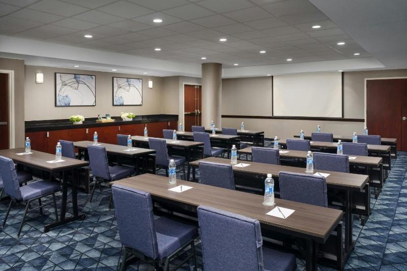 Courtyard by Marriott New York Manhattan/Upper East Side - image 6