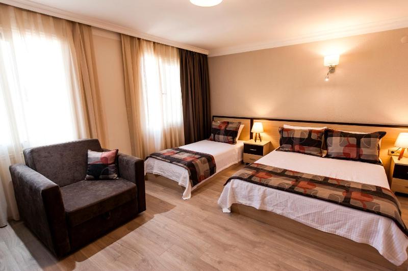 Deluxe Apartment image 3