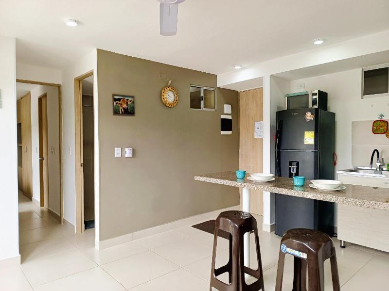 Comodo Apartamento con vistas wifi AA TV & Piscina - image 5