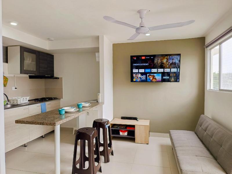 Comodo Apartamento con vistas wifi AA TV & Piscina - image 13