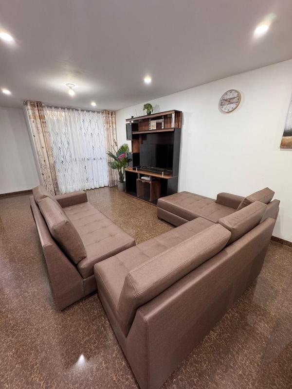 Departamento moderno con vista a los volcanes en el 1er piso - image 2
