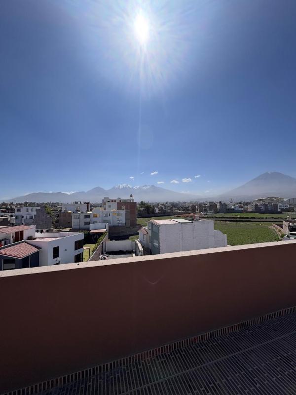 Departamento moderno con vista a los volcanes en el 1er piso - image 9