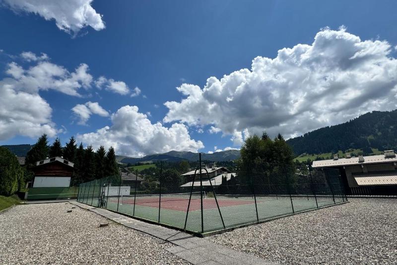 Charming studio near the slopes and the city - image 8