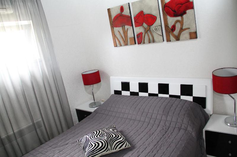 Large Double Room image 1