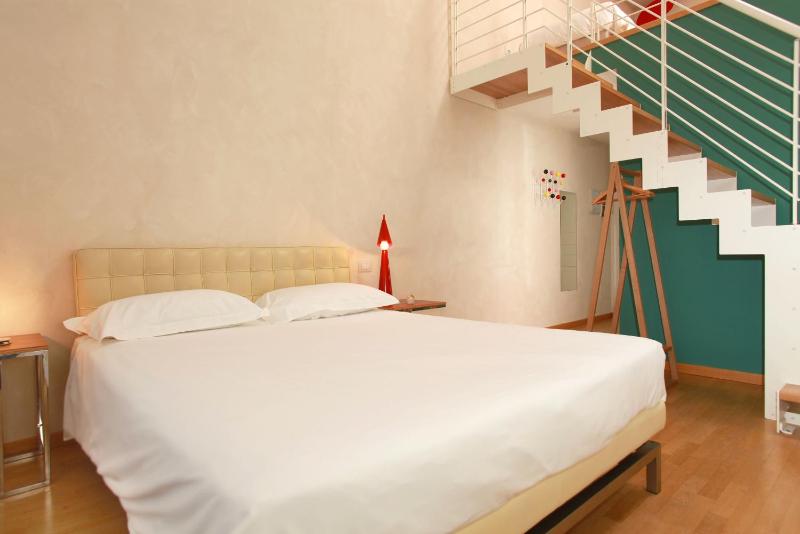 Superior Quadruple Room image 4