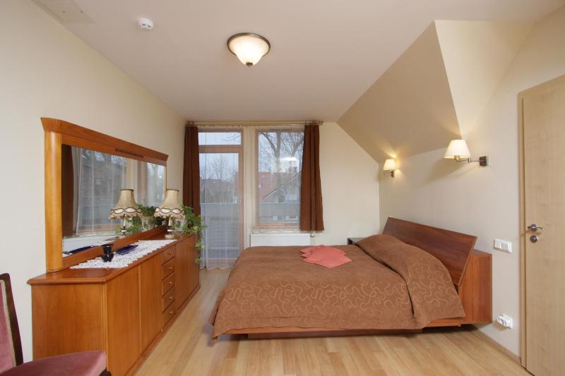 Suite (4 Adults) image 2