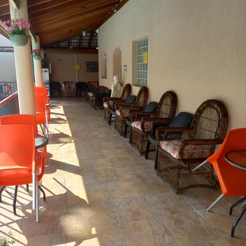 Pousada Parque Suites - Estacionamento e Piscina na Enseada - image 7