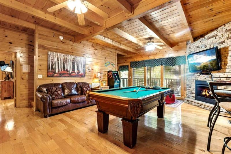 Almost Heaven - Pool Table Arcades Outdoor Hot Tub Community Putt-Putt + Pool Access - image 32