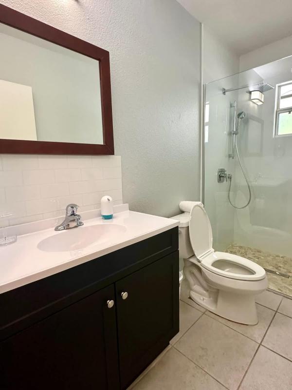 Snug Harbour View #4 - 1BR Canal Front Condo by Seven Mile Beach - image 6