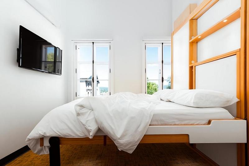 Hotel AtypiQ - image 1