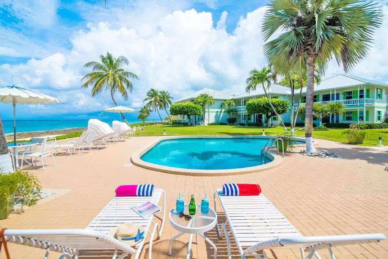 Cocoplum #1 - 2BR Oceanfront Condo on Seven Mile Beach - image 10