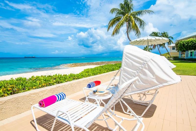 Cocoplum #5 - 2BR Oceanfront Condo on Seven Mile Beach - image 14