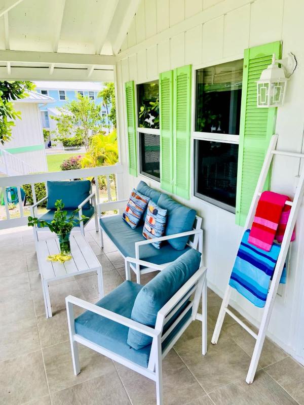 Cocoplum #8 - 2BR Oceanfront Condo on Seven Mile Beach - image 11