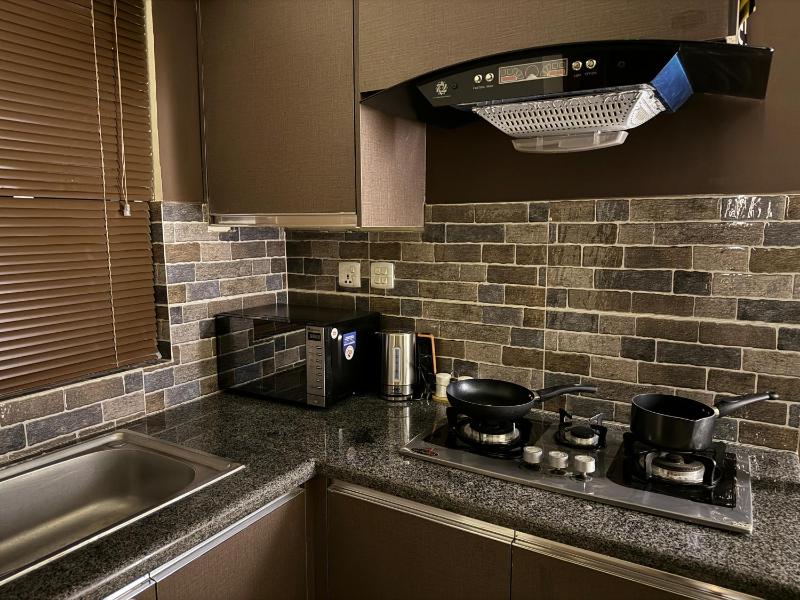 Designer Studio with heating rooftop Pool restaurant & Self Check In - image 16