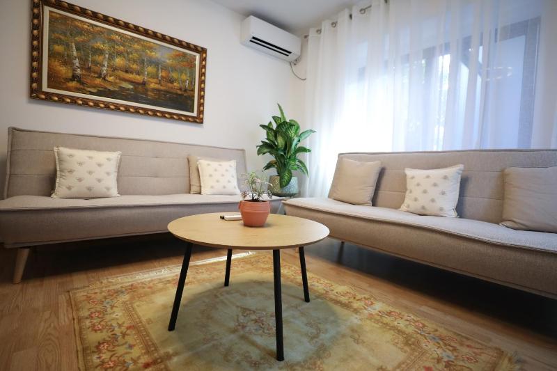 Mikaels Apartment - image 8