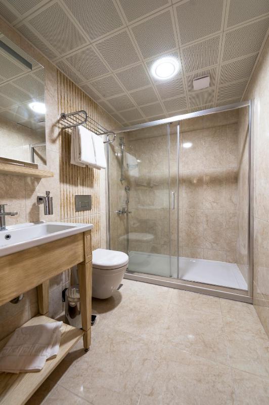 Deluxe Apartment image 2