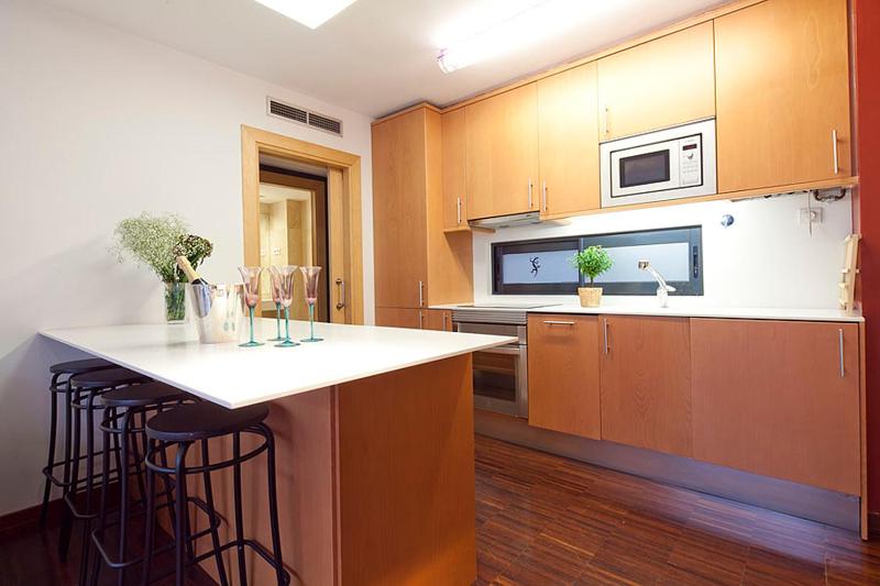Apartment Barcelona Rentals - Sarria Apartments Near Center - image 10