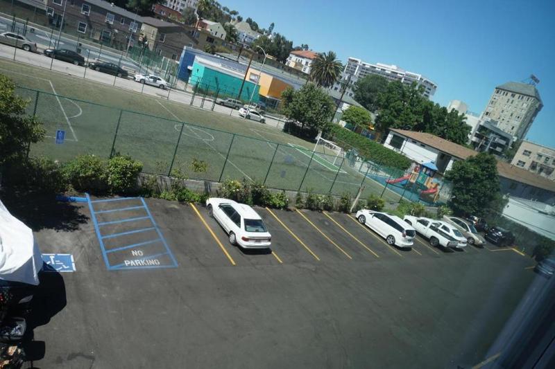Las Palmas Hotel - image 3