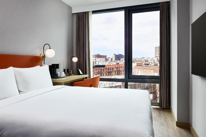The George Manhattan Tapestry Collection by Hilton - image 16