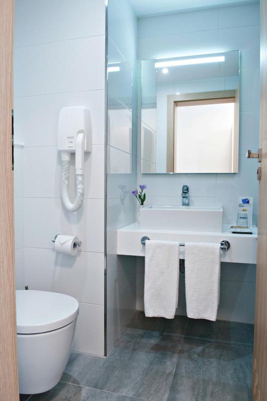 Comfort Double or Twin Room image 2