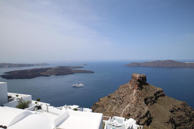 Superior Apartment with Caldera view image 2