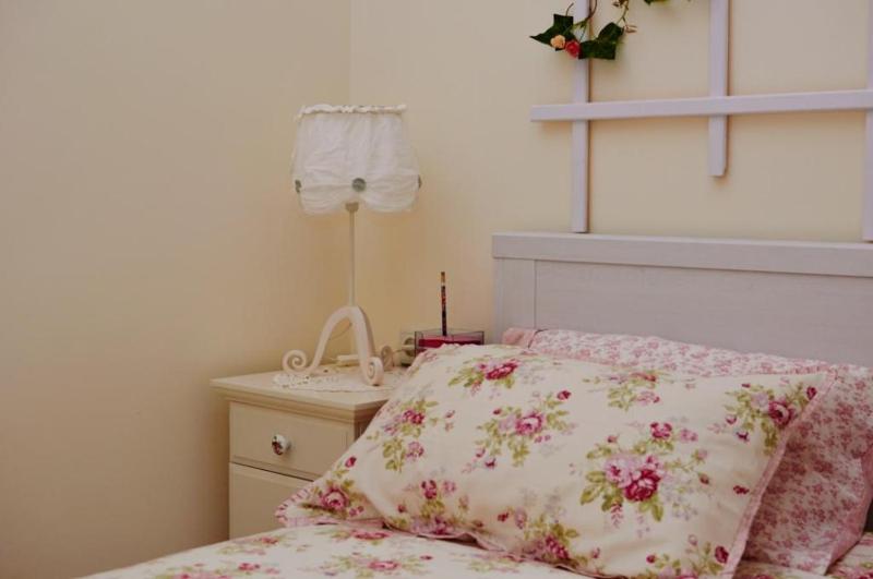 Romantic apartment near Opera with Air-conditioning - image 16