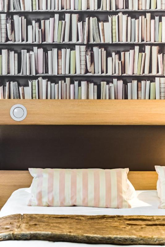 Superior Double Room image 4