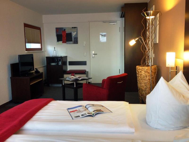 Double Room image 4