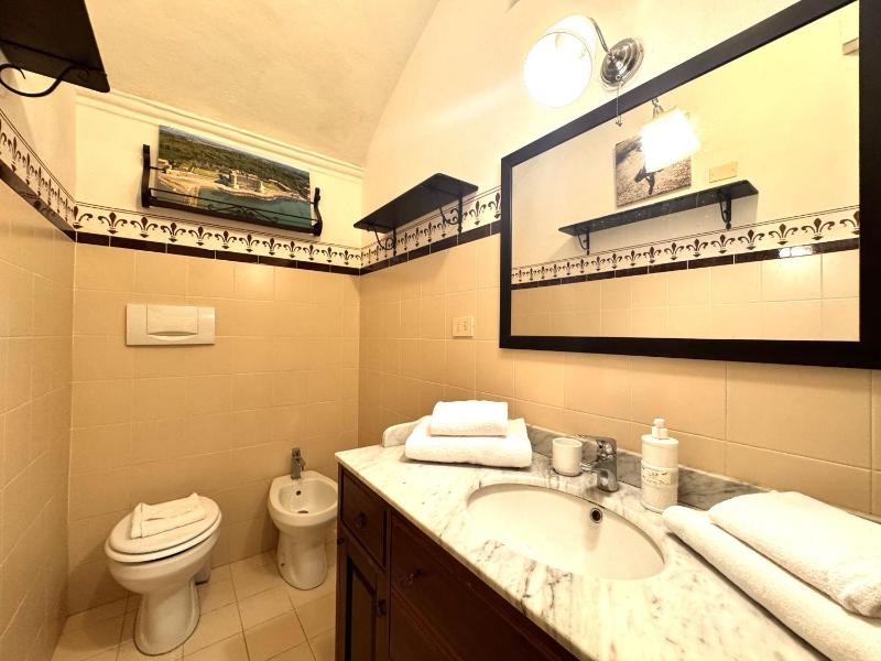 T R B Home - image 8