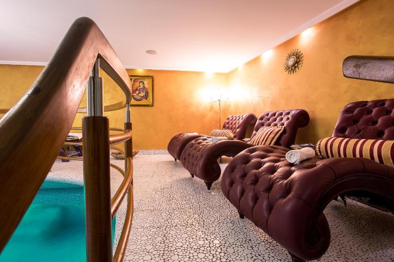 Golden Royal Boutique Hotel & Spa - image 14