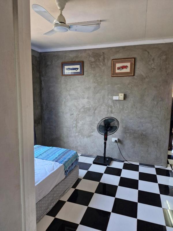 Entire 2 -Bedroom Apartment with Extra Sleeping Area and Living Room Kitchen- PORT MORESBY - image 15