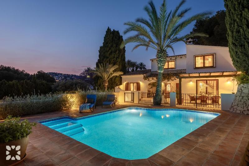 Villa Sandro by Abahana Villas - image 12